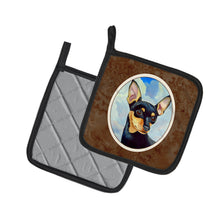 Load image into Gallery viewer, Min Pin Black and Tan Pot Holders - Set of 2 Decorative Kitchen Helpers | Made in the USA 7073PTHD