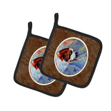 Load image into Gallery viewer, Saint Bernard Loyalty Pot Holders - Set of 2 Decorative Kitchen Helpers | Made in the USA 7085PTHD