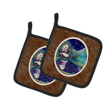 Load image into Gallery viewer, Panda Bear with Baby Pot Holders - Set of 2 Decorative Kitchen Helpers | Made in the USA 7114PTHD