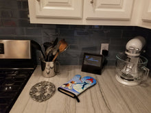 Load image into Gallery viewer, Snowman with  Fox Terrier Oven Mitt 7156OVMT