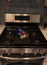 Load image into Gallery viewer, Red Wine Bottle and Glass Oven Mitt 7185OVMT