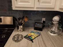 Load image into Gallery viewer, Great Dane and puppy Oven Mitt 7234OVMT