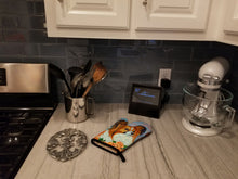 Load image into Gallery viewer, Papillon Oven Mitt 7246OVMT