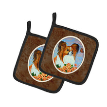 Load image into Gallery viewer, Papillon Pot Holders - Set of 2 Decorative Kitchen Helpers | Made in the USA 7246PTHD