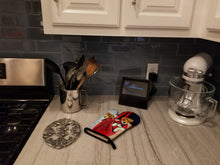 Load image into Gallery viewer, Jack Russell Terrier Oven Mitt 7251OVMT