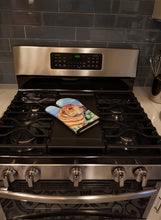 Load image into Gallery viewer, Shar Pei Oven Mitt 7271OVMT