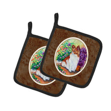 Load image into Gallery viewer, Papillon Pot Holders - Set of 2 Decorative Kitchen Helpers | Made in the USA 7274PTHD