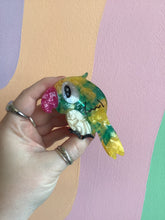 Load image into Gallery viewer, Bird Hair Claw