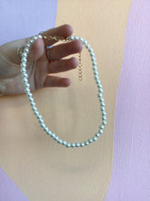 Load image into Gallery viewer, String of Pearls Necklace