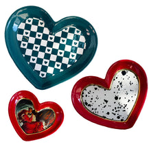 Load image into Gallery viewer, Set of Heart Dishes