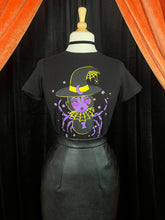 Load image into Gallery viewer, Spider Baby Fitted Graphic Tee in Black 