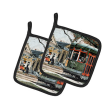 Load image into Gallery viewer, New Orleans Street Car Pot Holders - Set of 2 Decorative Kitchen Helpers | Made in the USA 8108PTHD