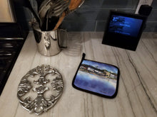 Load image into Gallery viewer, The Pass Pot Holders - Set of 2 Decorative Kitchen Helpers | Made in the USA 8120RPTHD