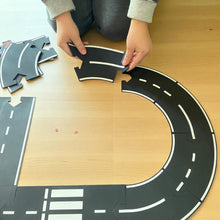 Load image into Gallery viewer, Rubber Roads Play Set
