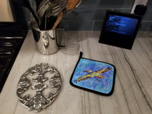 Load image into Gallery viewer, Pelican Pot Holders - Set of 2 Decorative Kitchen Helpers | Made in the USA 8377PTHD