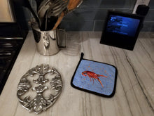 Load image into Gallery viewer, Crawfish Pot Holders - Set of 2 Decorative Kitchen Helpers | Made in the USA 8458PTHD