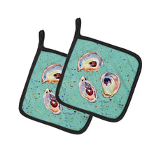 Load image into Gallery viewer, Oyster Pot Holders - Set of 2 Decorative Kitchen Helpers | Made in the USA 8463PTHD