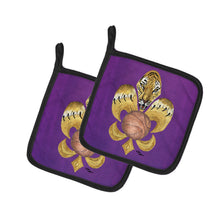 Load image into Gallery viewer, Tiger Fleur de lis Basketball Pot Holders - Set of 2 Decorative Kitchen Helpers | Made in the USA 8478PTHD