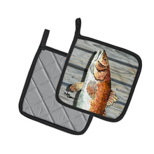 Load image into Gallery viewer, Red Fish Pot Holders - Set of 2 Decorative Kitchen Helpers | Made in the USA 8489PTHD