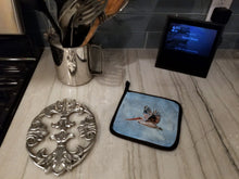 Load image into Gallery viewer, Bird - Pelican Pot Holders - Set of 2 Decorative Kitchen Helpers | Made in the USA 8506PTHD
