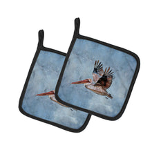 Load image into Gallery viewer, Bird - Pelican Pot Holders - Set of 2 Decorative Kitchen Helpers | Made in the USA 8506PTHD