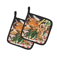 Load image into Gallery viewer, Crab Boil Pot Holders - Set of 2 Decorative Kitchen Helpers | Made in the USA 8537PTHD