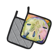 Load image into Gallery viewer, Sand Dollar Pot Holders - Set of 2 Decorative Kitchen Helpers | Made in the USA 8545PTHD