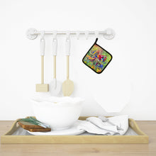 Load image into Gallery viewer, Parrots Galore Pot Holders - Set of 2 Decorative Kitchen Helpers | Made in the USA 8600-2PTHD