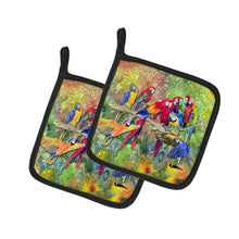 Load image into Gallery viewer, Parrots Galore Pot Holders - Set of 2 Decorative Kitchen Helpers | Made in the USA 8600-2PTHD