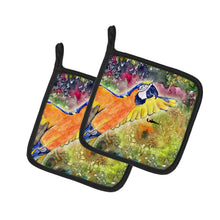 Load image into Gallery viewer, Parrot  Parrot Head Pot Holders - Set of 2 Decorative Kitchen Helpers | Made in the USA 8602PTHD