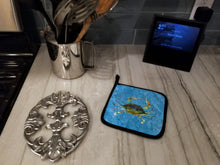 Load image into Gallery viewer, Crab Pot Holders - Set of 2 Decorative Kitchen Helpers | Made in the USA 8656PTHD