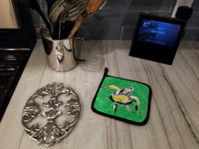 Load image into Gallery viewer, Turtle Pot Holders - Set of 2 Decorative Kitchen Helpers | Made in the USA 8671PTHD