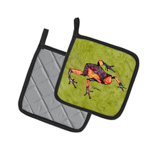 Load image into Gallery viewer, Frog Pot Holders - Set of 2 Decorative Kitchen Helpers | Made in the USA 8689PTHD