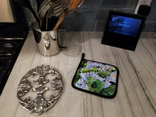 Load image into Gallery viewer, Hydrangea Pot Holders - Set of 2 Decorative Kitchen Helpers | Made in the USA 8730PTHD