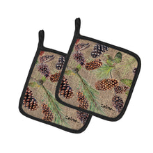 Load image into Gallery viewer, Pine Cones Pot Holders - Set of 2 Decorative Kitchen Helpers | Made in the USA 8735PTHD