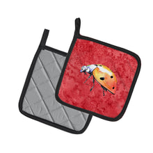Load image into Gallery viewer, Lady Bug on Red Pot Holders - Set of 2 Decorative Kitchen Helpers | Made in the USA 8868PTHD