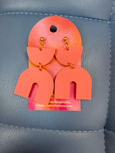 Load image into Gallery viewer, Geometric Arch Earrings