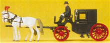 Load image into Gallery viewer, Preiser 30452 HO Scale Closed Taxi Wagon w/Three Figures - Assembled