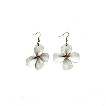 Load image into Gallery viewer, Clover Leather Earrings- Silver