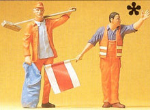 Load image into Gallery viewer, Preiser 45008 G Scale Highway Workers -- Sweeper &amp; Flagman