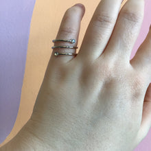 Load image into Gallery viewer, Springy Gem Titanium Ring