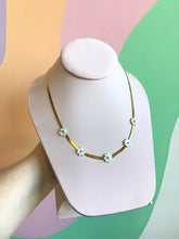 Load image into Gallery viewer, Flat Daisy Titanium Chain
