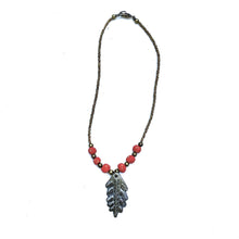 Load image into Gallery viewer, Metal Leaf Necklace