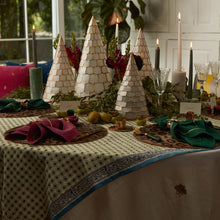 Load image into Gallery viewer, Dot print tablecloth, green
