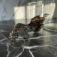 Load image into Gallery viewer, "Attack" Style Tiger Hair Clip | Claw Clip in Velvet Travel Bag