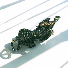 Load image into Gallery viewer, "Attack" Style Tiger Hair Clip | Claw Clip in Velvet Travel Bag