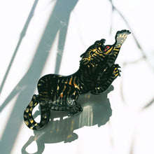 Load image into Gallery viewer, "Attack" Style Tiger Hair Clip | Claw Clip in Velvet Travel Bag