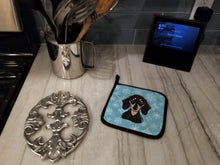 Load image into Gallery viewer, Snowflake Smooth Black and Tan Dachshund Pot Holders - Set of 2 - Heat-Resistant Kitchen Essentials BB1649PTHD