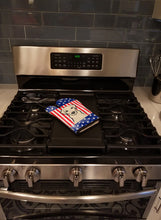 Load image into Gallery viewer, American Flag and Yellow Labrador Oven Mitt BB2152OVMT