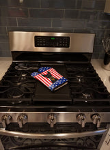 Load image into Gallery viewer, American Flag and Min Pin Oven Mitt BB2170OVMT